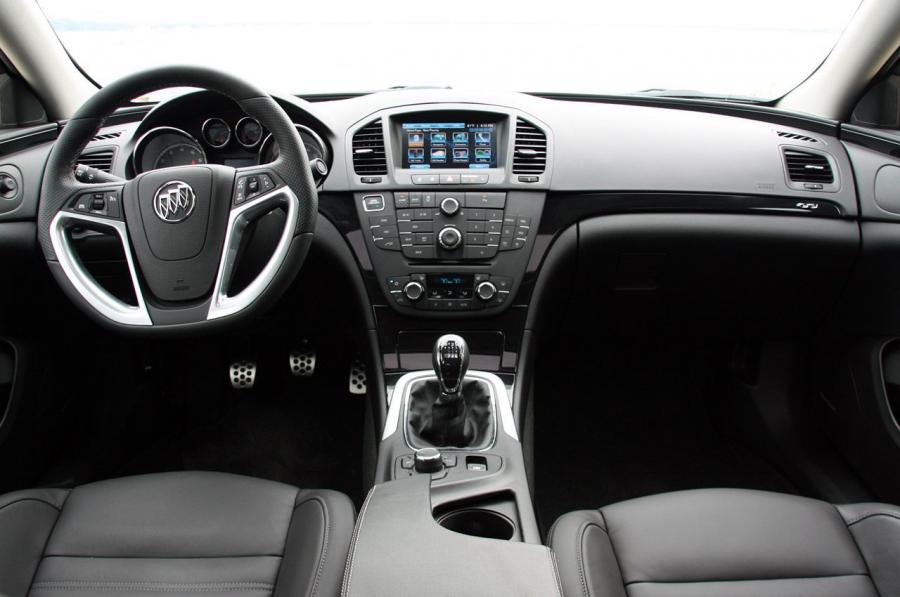  Buick Regal GS 2012 года  (фото 29 из 90)